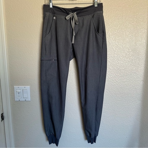 FIGS Zamora Jogger Graphite Scrub Pants PO1670 - Picture 3 of 14